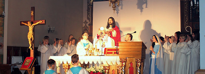 GRUPA25+ i Chóru Gaudium wystawił misterium pt. Tajemnica Eucharystii w Lubeni i Tarnowie (18 i 25.11.2017r.), zdj.Małgorzata Toboła