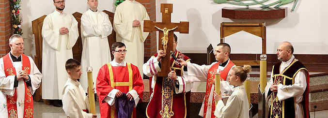 W Wielki Piątek Kościół wspomina mękę i śmierć Jezusa na krzyżu (07.04.2023r.),zdj.Dariusz Toroń.
